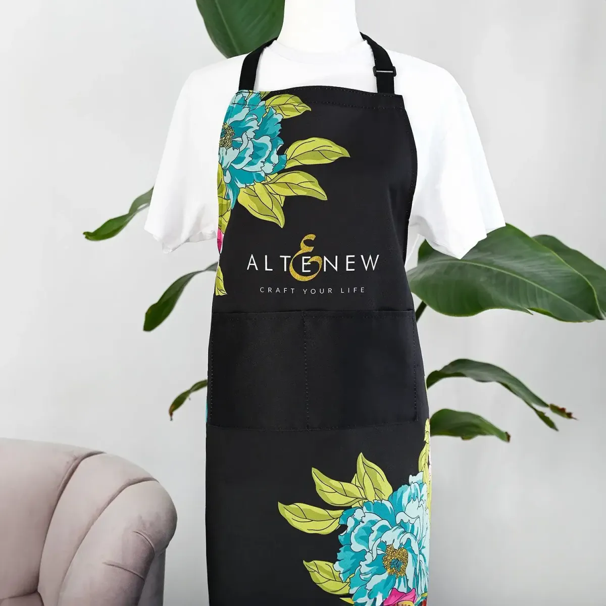 Altenew Artsy Apron - Pink & Aqua